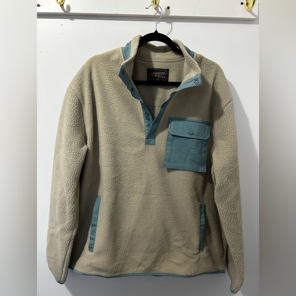 American Eagle Outfitters Cream and Blue Fleece Pullover